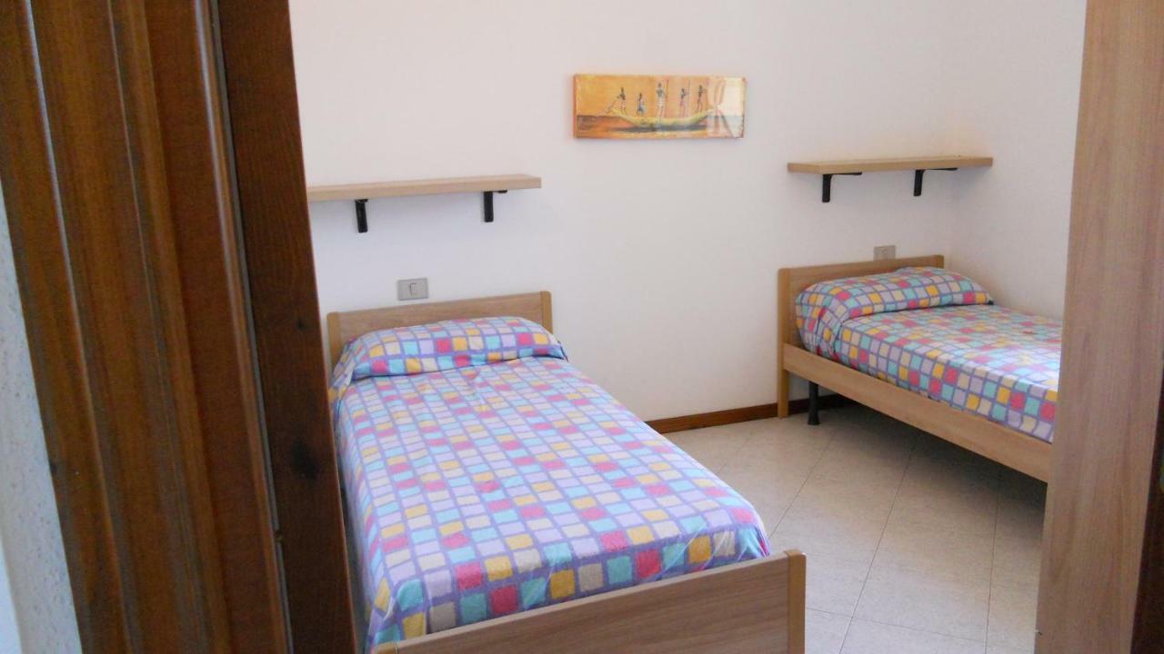 Casa Vacanze La Bandera 2 سانتا تيريزا غالّورا المظهر الخارجي الصورة